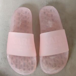 NWOT KARL LAGERFELD PARIS KONDO BLUSH PINK